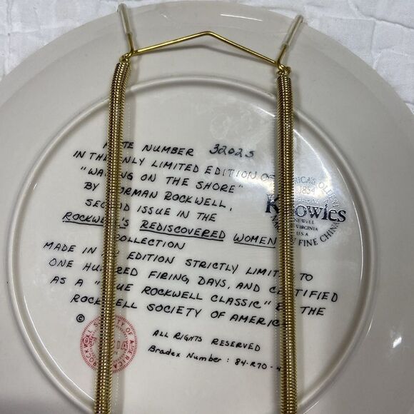 Norman Rockwell Decorative Wall Plates Set with Artistic Designs - Picture 5 of 6